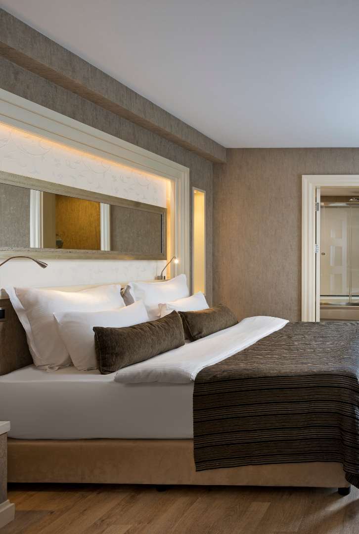 rooms-luxury-suite